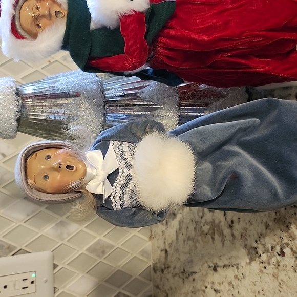 SALE💥Byers Choice 13" Caroler - Picture 5 of 10